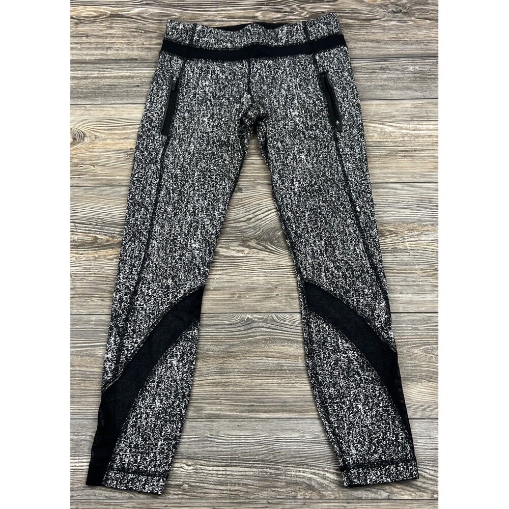 Lululemon Sole Training 7/8 Tight Daisy Dust Alpine Black/White Size‎ 6